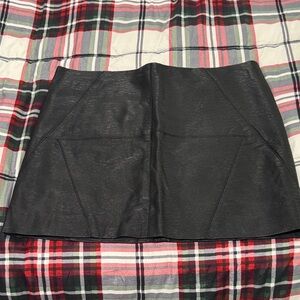 Elegant Black Leather Women's Mini Skirt